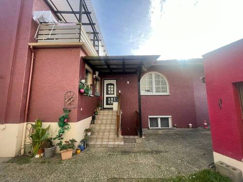 3. Hauseingang - Mehrfamilienhaus, Wohnhaus mit 282,50 m&sup2; in Weiterstadt zum Kaufen