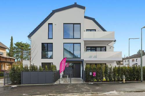 SP17 - Ansicht Westen - 4 Zimmer Etagenwohnung in München