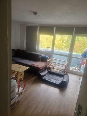 Wohnzimmer1.jpg - 4 Zimmer Etagenwohnung in Mannheim