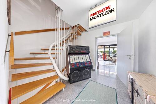 Hausflur - 8 Zimmer Doppelhaushälfte in Stutensee