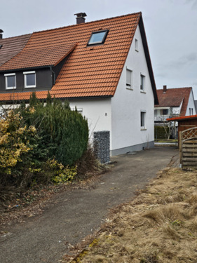 Hausansicht - 5 Zimmer Doppelhaushälfte in Münsingen