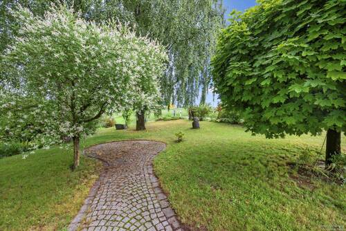 Platz im Grünen für laue Sommernächte - Mehrfamilienhaus, Wohnhaus mit 321,00 m&sup2; in Schöllnach zum Kaufen