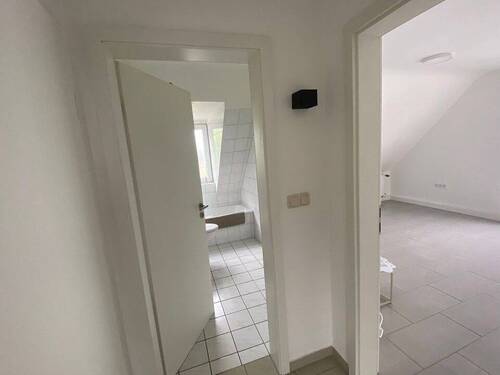 Blick ins Bad.jpg - 