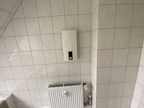 Durchlauferhitzer + Heizkörper.jpg - 