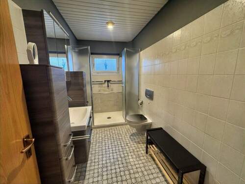 Badezimmer Erdgeschoss - 