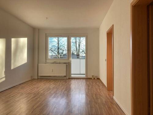 Beispiel Wohnzimmer - 2 Zimmer Etagenwohnung zur Miete in Döbeln