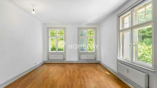1. OG Schlafzimmer 1 1 - 