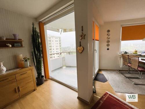 Blick zum Balkon - 