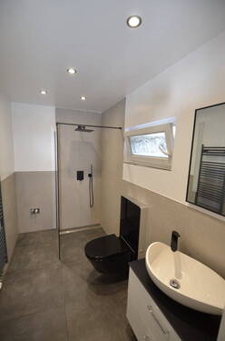 EG hinten Badezimmer - 