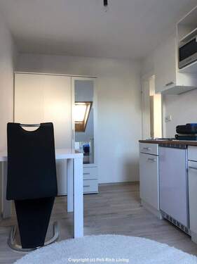 Wohnzimmer mit Küche - 