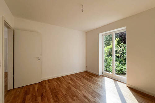 Schlafzimmer mit Gartenblick - 