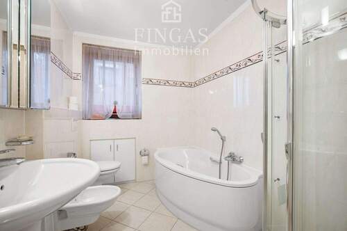 Bad Hochparterre - 8 Zimmer Mehrfamilienhaus, Wohnhaus in Bruchhausen-Vilsen