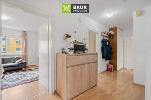 EG_Flur - 9 Zimmer Mehrfamilienhaus, Wohnhaus in Friedrichshafen