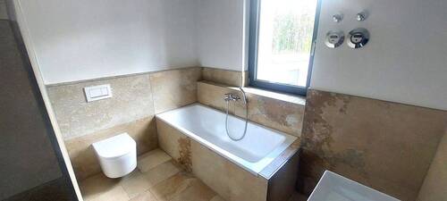 Badewanne.jpg - 4 Zimmer Terrassenwohnung in Steinberg am See