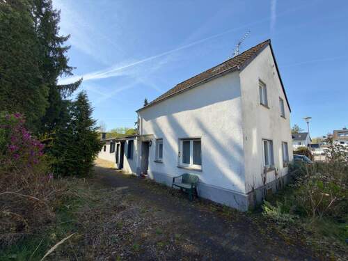 Haus Seite mit Anbau - Grundstück zum Kaufen in Köln
