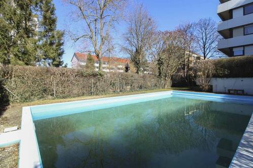 Schwimmbad - 