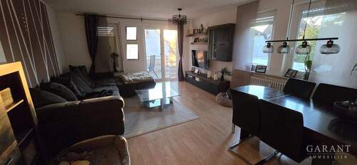 Wohnzimmer - 3 Zimmer Etagenwohnung zur Miete in Plochingen