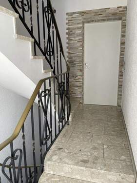 Hausflur EG - 7 Zimmer Mehrfamilienhaus, Wohnhaus in Bad Neuenahr-Ahrweiler