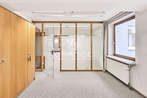 Besprechungsraum / Büro 1 - Büro mit 228,00 m&sup2; in Rückersdorf zum Kaufen