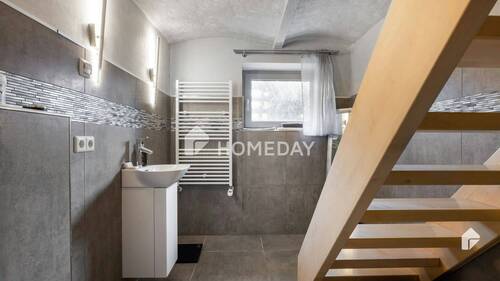 KG Badezimmer 2 - 