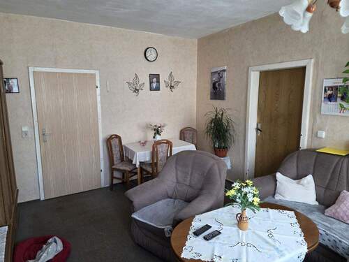 Wohnzimmer - 5 Zimmer Reihenmittelhaus zum Kaufen in Neetzow-Liepen