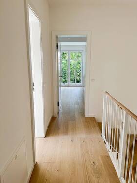 PL23A - Diele und Treppe OG - 