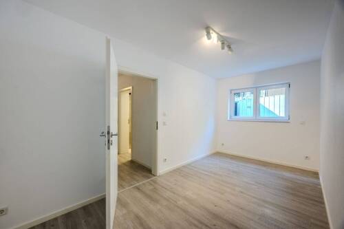 UG: Schlafzimmer 1 - 