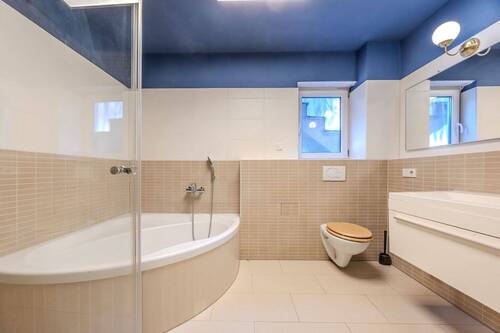 UG: Badezimmer - 