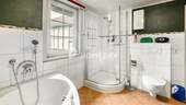 1. OG Badezimmer 1 2 - 