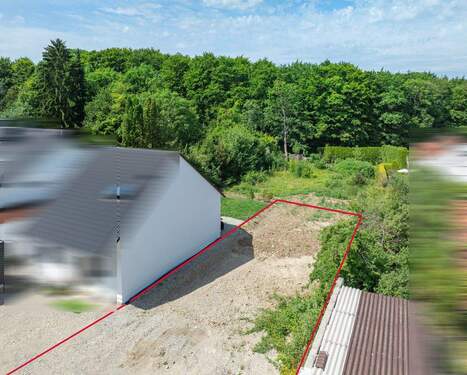 Nachbarhaus bereits fertig - 