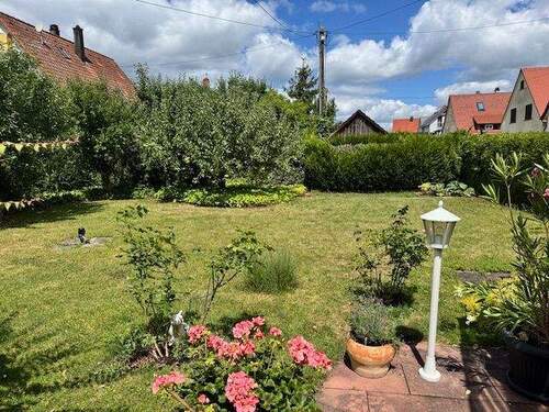 Grundstück - 4 Zimmer Einfamilienhaus in Trossingen