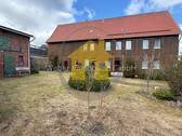Außenansicht - ***WOHNOASE IM SCHÖNEN HARZ*** - 84.800,00&nbsp;EUR Kaufpreis, ca.&nbsp; 180,00&nbsp;m&sup2;&nbsp;Wohnfl&auml;che