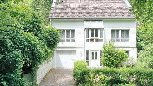 Südostansicht - 7 Zimmer Einfamilienhaus zum Kaufen in Landshut