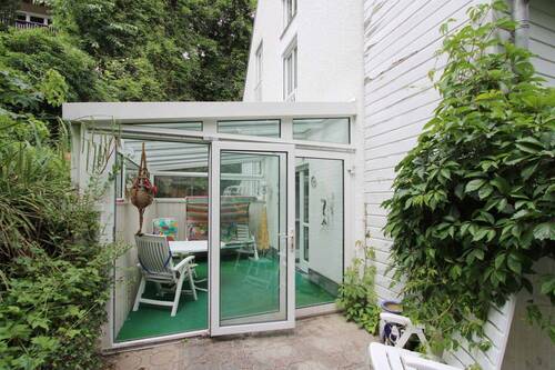 Wintergarten mit Terrasse - 7 Zimmer Einfamilienhaus in Landshut