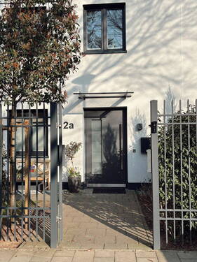 Vordergarten Haus - 5 Zimmer Doppelhaushälfte in Münster