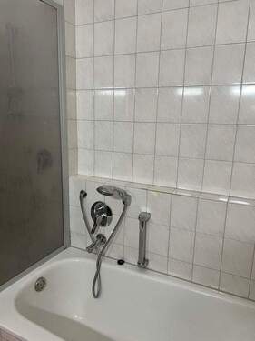 Mit Badewanne - 