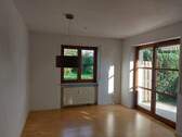 Essbereich mit Zugang Terrasse - 3 Zimmer Etagenwohnung in Nonnenhorn