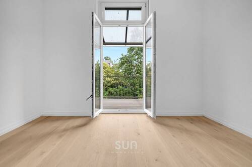 LUXUS PUR - ALTBAUJUWEL - perfekt saniert, einzigartig gelegen!