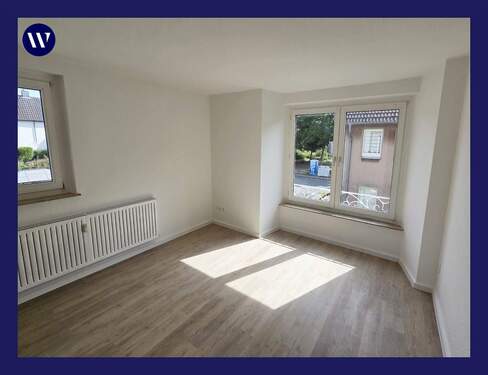 helles Wohnen - Erstbezug nach Renovierung! 3 helle Zimmer, neues Bad mit Fenster, neuer Boden, offener Kochbereich