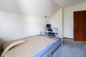 Schlafzimmer 2 OG - 