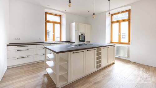 EG - Küche - 7 Zimmer Einfamilienhaus zum Kaufen in Niederhosenbach