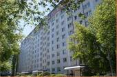 Fassade2 - Bezugsfreie gut geschnittene 2-Zimmer Whg mit Loggia in der Sewanstraße in Lichtenberg zu verkaufen