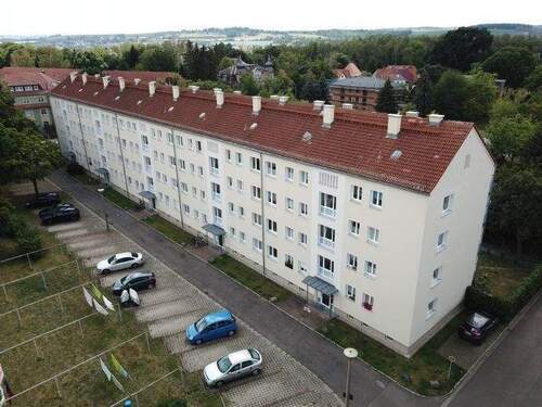 Außenansicht Frontseite - 3 Zimmer Etagenwohnung zur Miete in Dresden