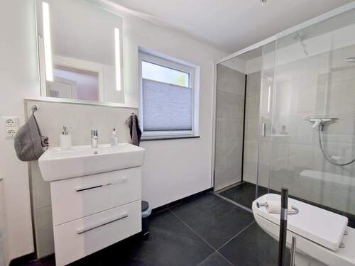 Badezimmer (Anbau) - 