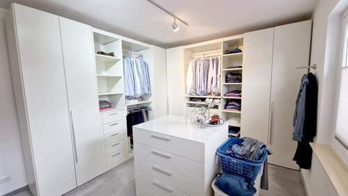 Ankleidezimmer (EG) - 