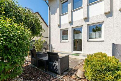 Garten Vorderseite (2) - 