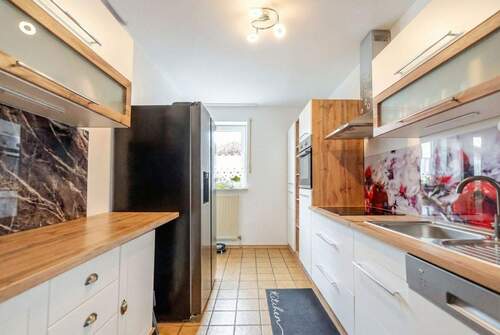 Küche III - 7 Zimmer Doppelhaushälfte zur Miete in Straubing