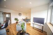 Wohnen / Essen - *Reserviert* - Hochwertig modernisierte 2-Zimmer-Wohnung mit sonnigem Südbalkon