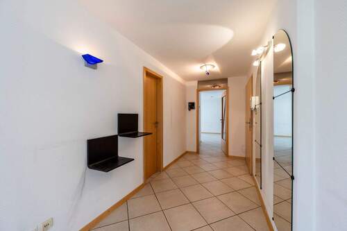 Eingangsdiele - Etagenwohnung mit 109,00 m² in Stuttgart zum Kaufen