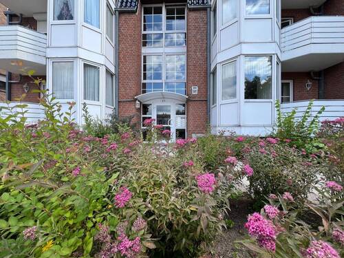 1.jpg - 2 Zimmer Wohnung mit Balkon und PKW- Stellplatz direkt hinter dem Deich